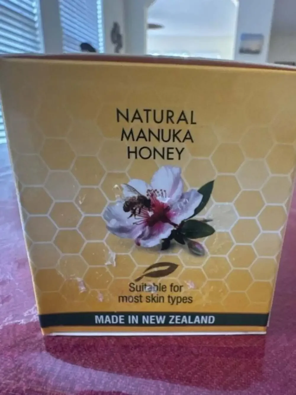 Lanoliné Manuka Honey Firming Eye Crème with Kiwi Fruit Seed Oil & Vitamin E (30